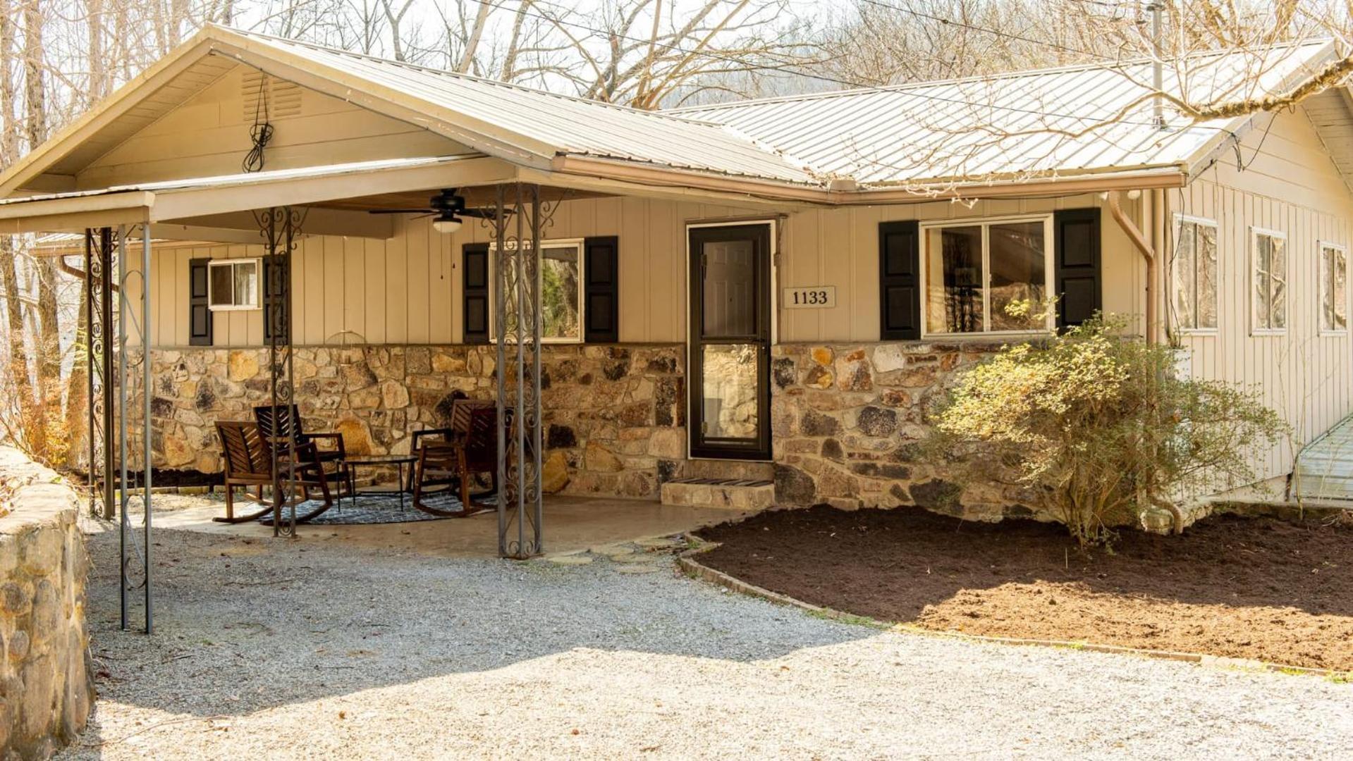Little Smoky Retreat , 3 Bedroom , Close To Downtown Gatlinburg And Pigeon Forge ภายนอก รูปภาพ