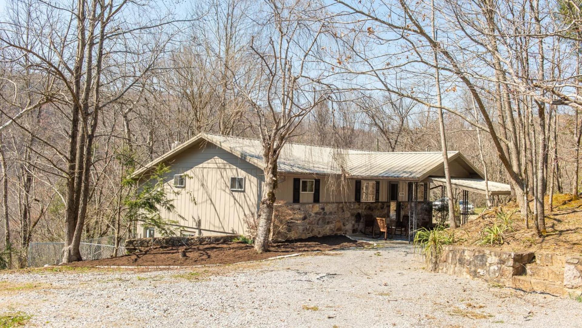 Little Smoky Retreat , 3 Bedroom , Close To Downtown Gatlinburg And Pigeon Forge ภายนอก รูปภาพ